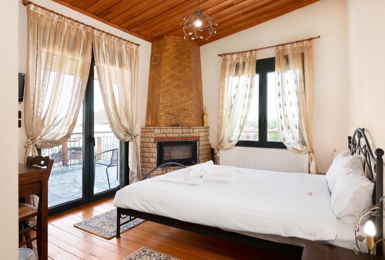 Limnaio Hotel Khrisokhórafa Buitenkant foto