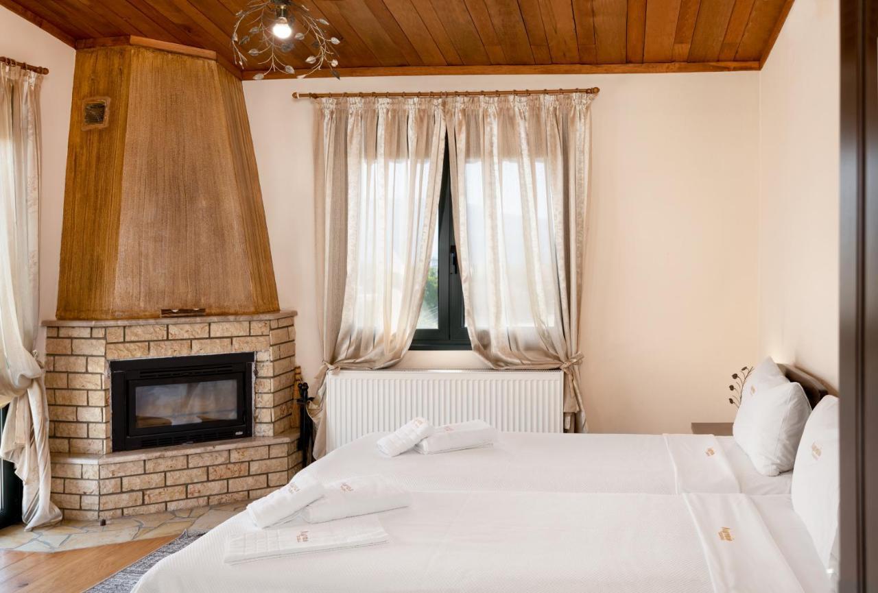 Limnaio Hotel Khrisokhórafa Buitenkant foto