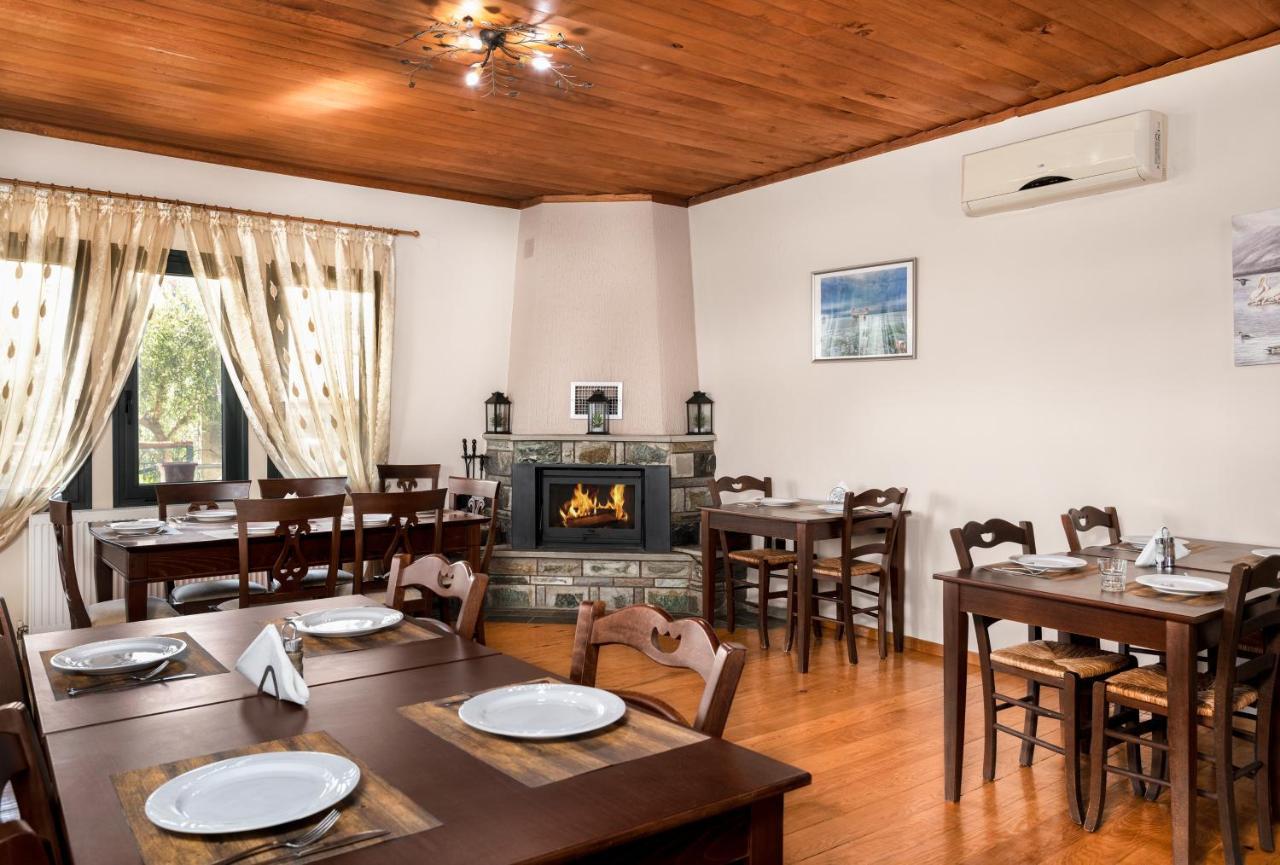 Limnaio Hotel Khrisokhórafa Buitenkant foto