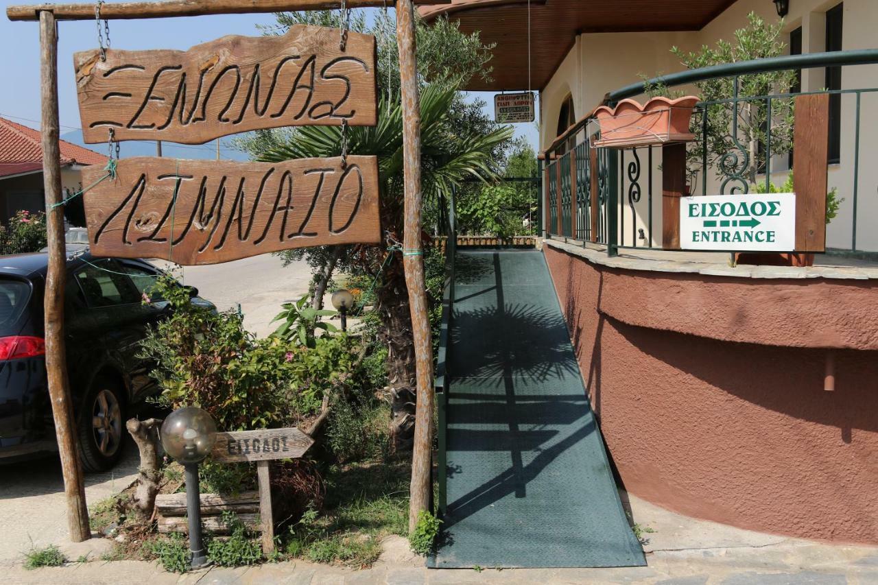 Limnaio Hotel Khrisokhórafa Buitenkant foto