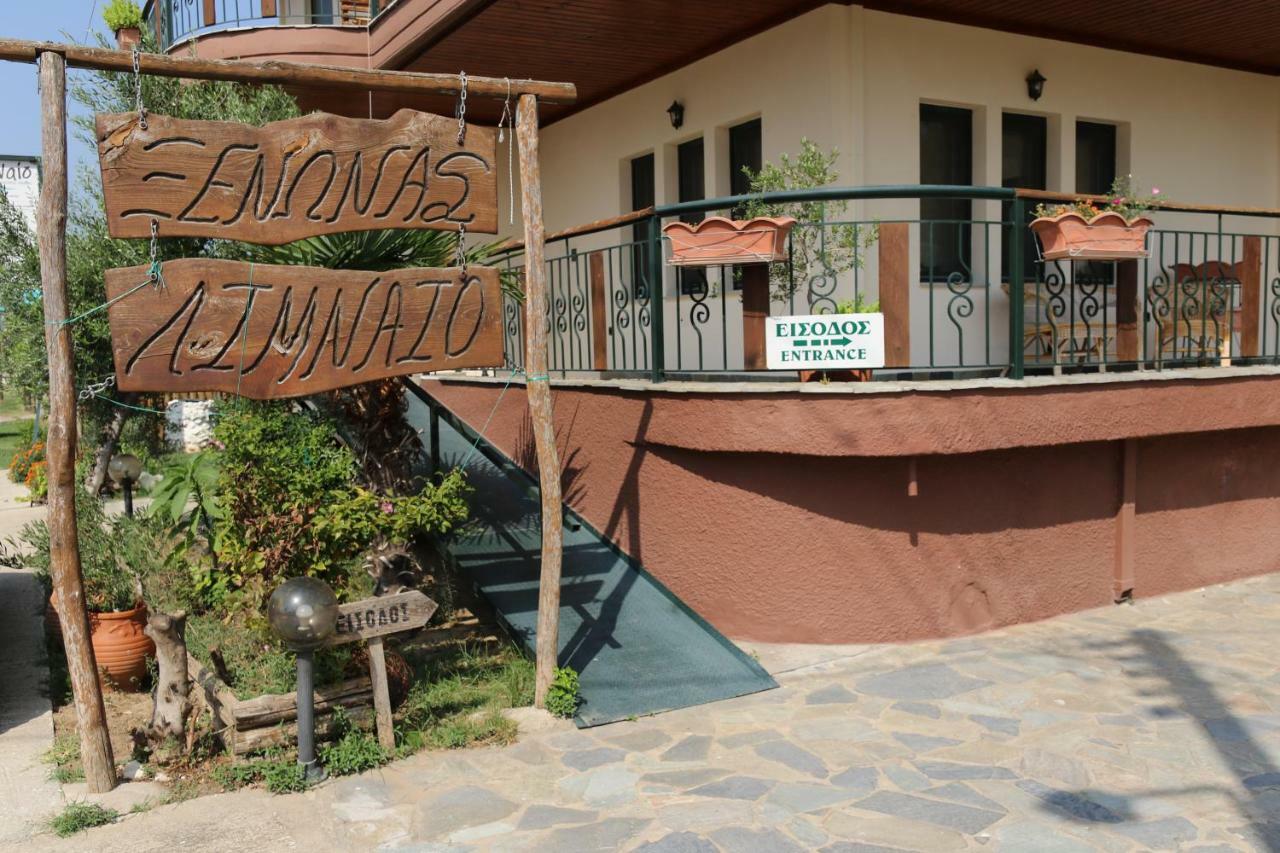 Limnaio Hotel Khrisokhórafa Buitenkant foto